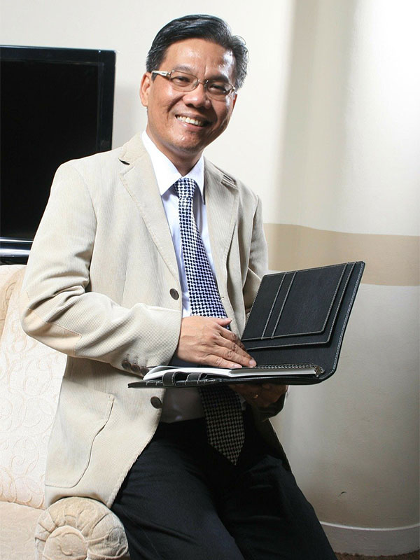KENNETH DIAZ